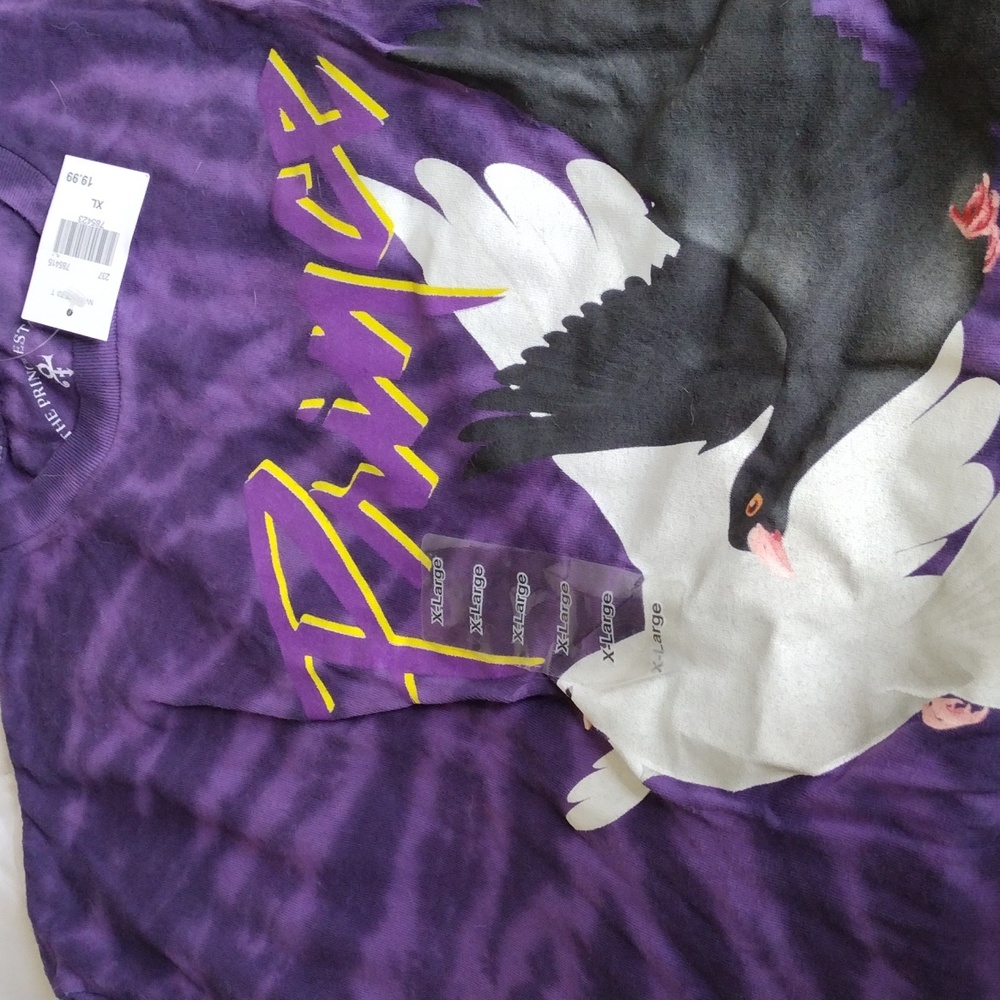Shorts & shirt bundle - Picture 4 of 8